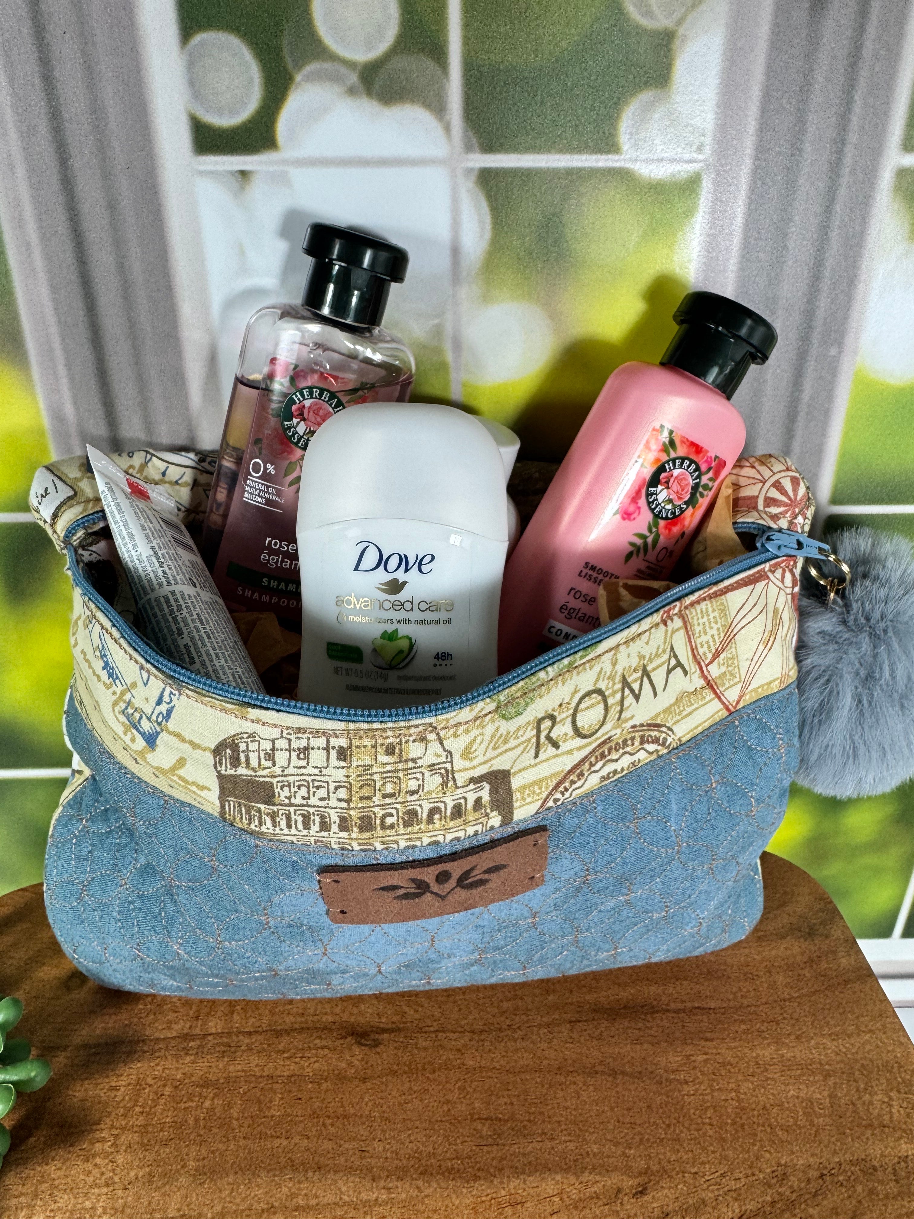 Quilted Zipper Bag - Rome Theme