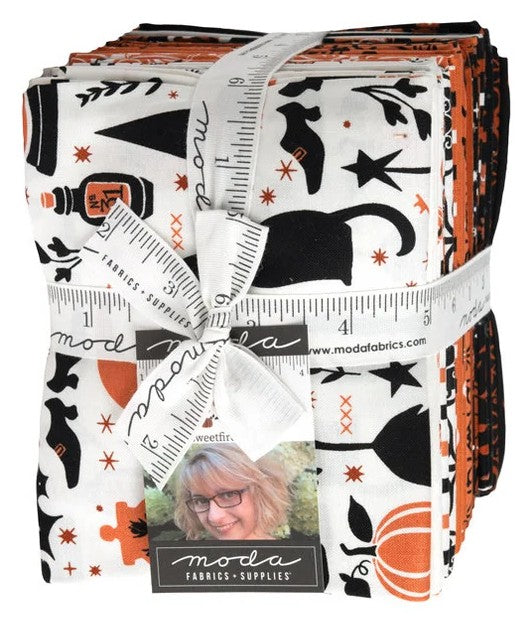 MODA - AB Fat Quarter Bundle (Spellbound) 43140AB